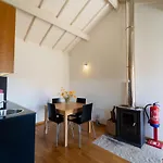 Casas De Pouca