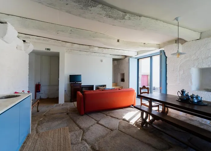 Casas De Pouca * Mondim de Basto