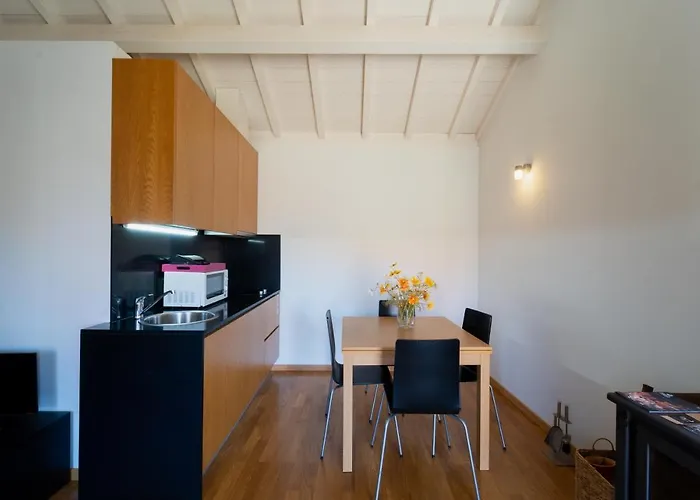 Casas De Pouca * 몬딤데바스토